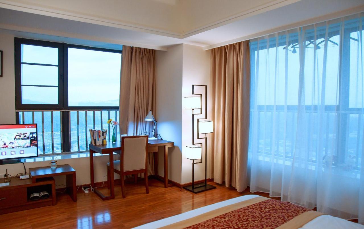 Livetour Hotel Luogang Wanda Plaza Suyuan Metro Cantón Exterior foto