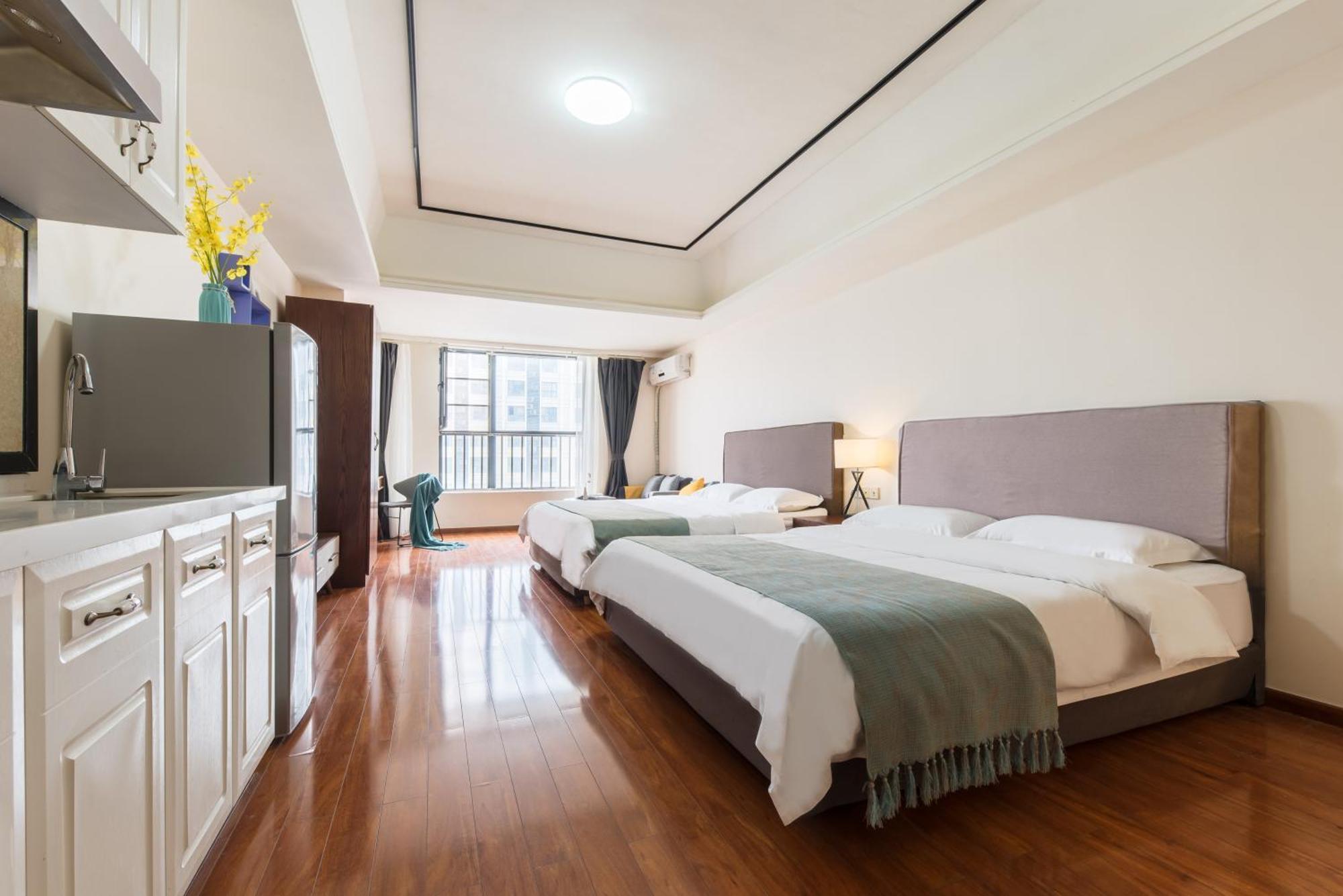 Livetour Hotel Luogang Wanda Plaza Suyuan Metro Cantón Exterior foto